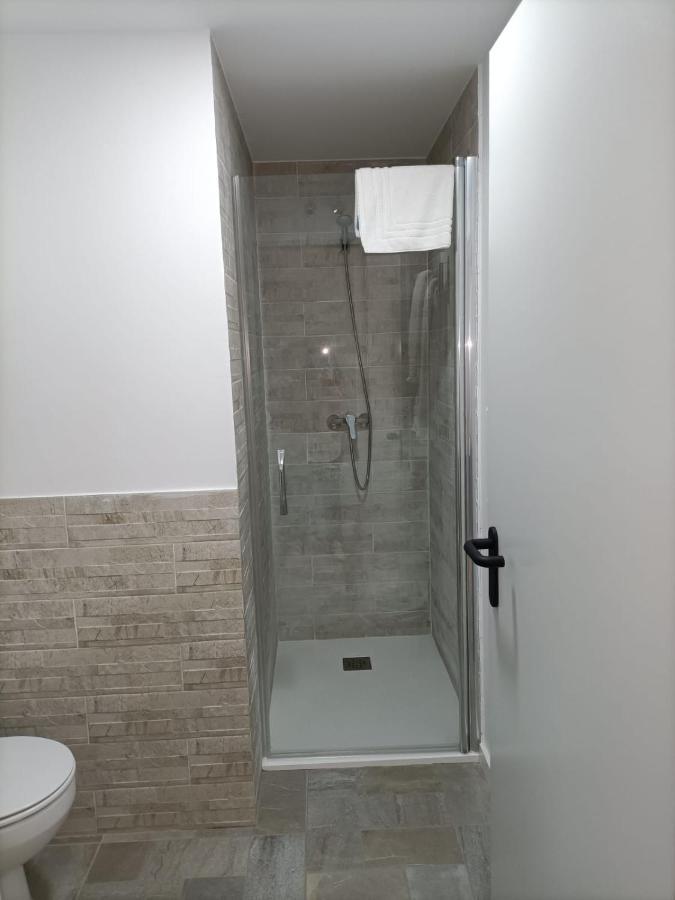 Hostal Las Encinas Villaviciosa de Odón Екстериор снимка