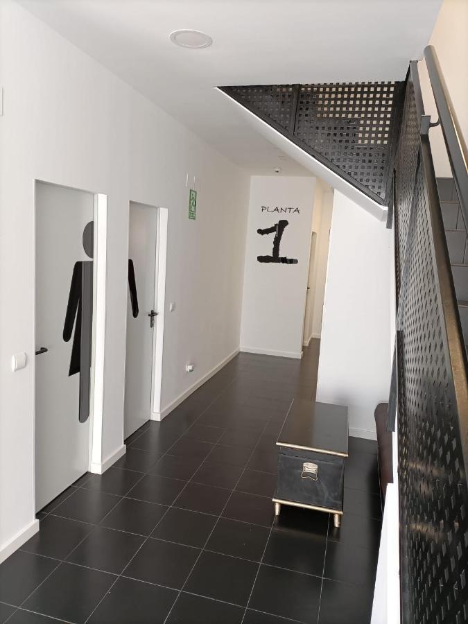 Hostal Las Encinas Villaviciosa de Odón Екстериор снимка