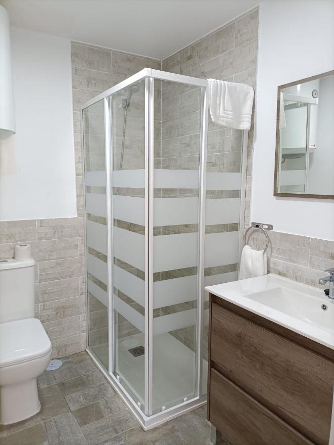 Hostal Las Encinas Villaviciosa de Odón Екстериор снимка