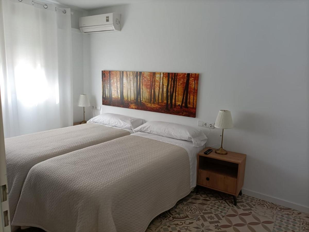 Hostal Las Encinas Hotel Villaviciosa de Odón Екстериор снимка